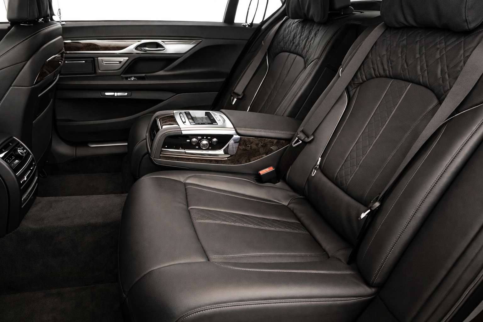 BMW 7 Series LWB (Long Wheel Base) interior 2